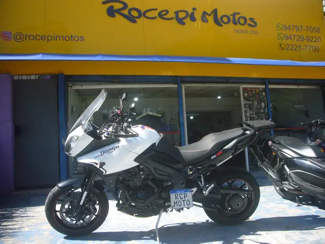Carro Triumph Tiger 1050 2015 Sport (ABS)