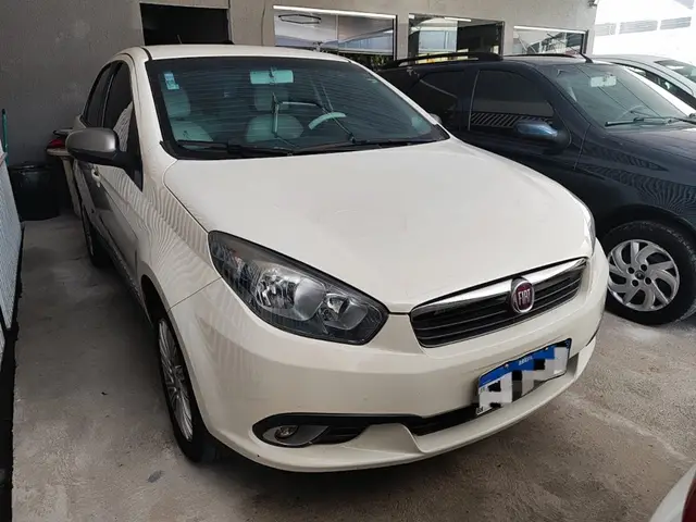 Carro Fiat Grand Siena 2016 Essence 1.6 16V (Flex)