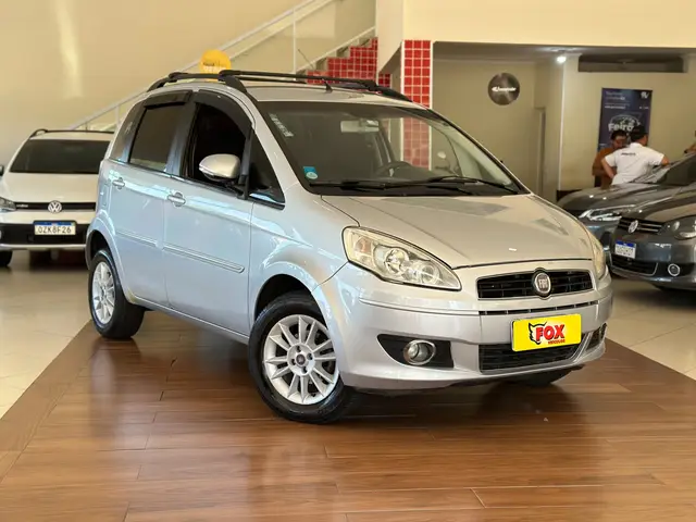 Carro Fiat Idea 2012 Attractive 1.4 8V (Flex)