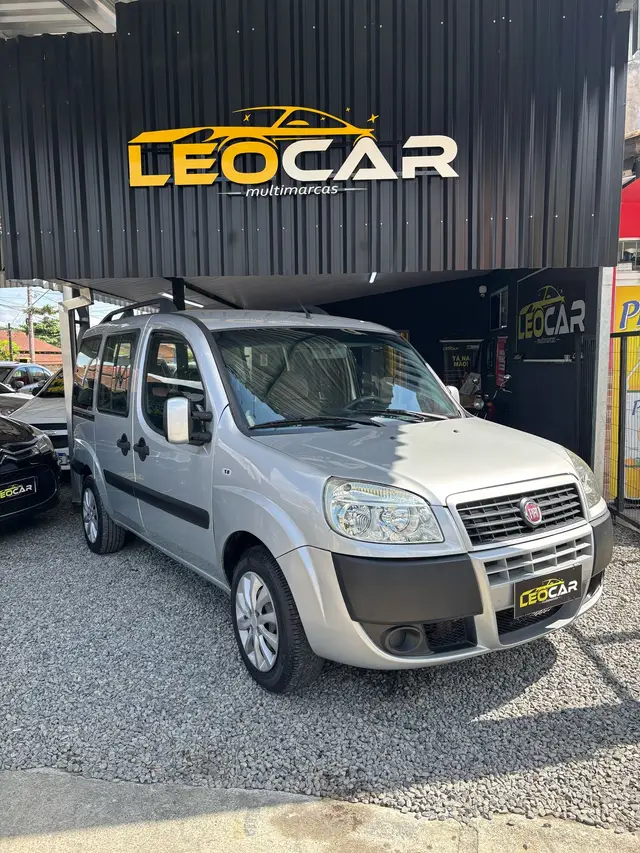 Carro Fiat Doblò 2019 Essence 1.8 16V (Flex)