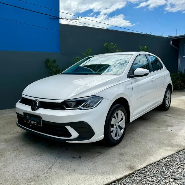 Carro Volkswagen Polo 2023 Track 1.0 Flex 12V 5p