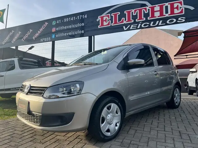 Carro Volkswagen Fox 2011 1.0 8V (Flex) 2p