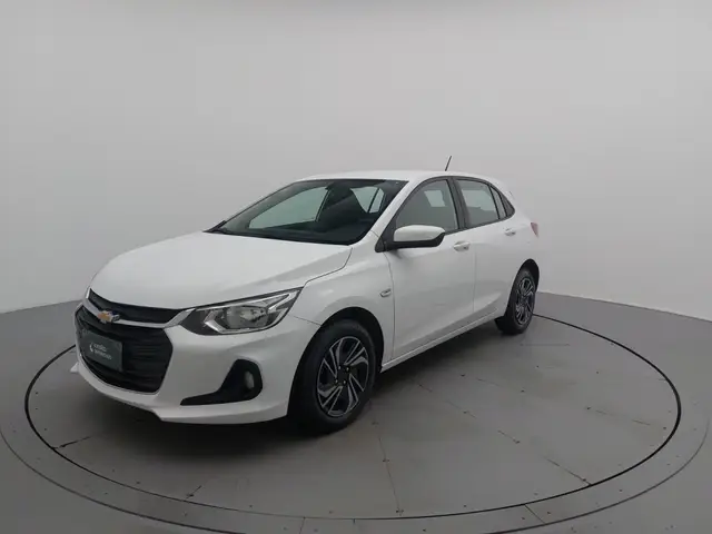 Carro Chevrolet Onix Plus 2024 LT 1.0