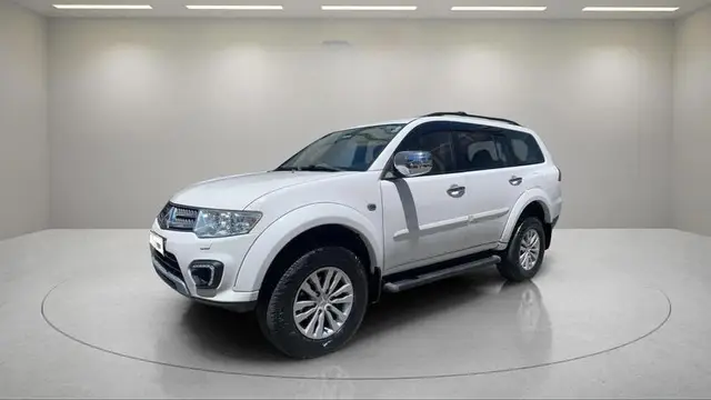 Carro Mitsubishi Pajero 2016 3.2 DI-D HPE 4WD (Aut)