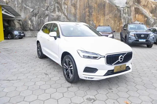 Carro Volvo XC60 2020 2.0 T5 Momentum AWD