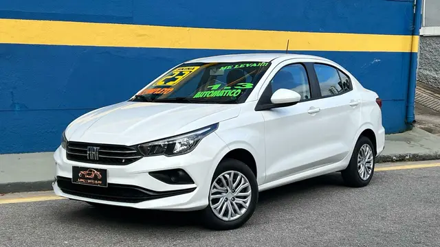 Carro Fiat Cronos 2023 Drive 1.3 (Flex) AT