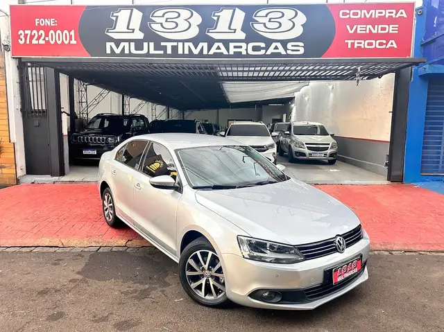 Carro Volkswagen Jetta 2014 2.0 Comfortline (Flex)