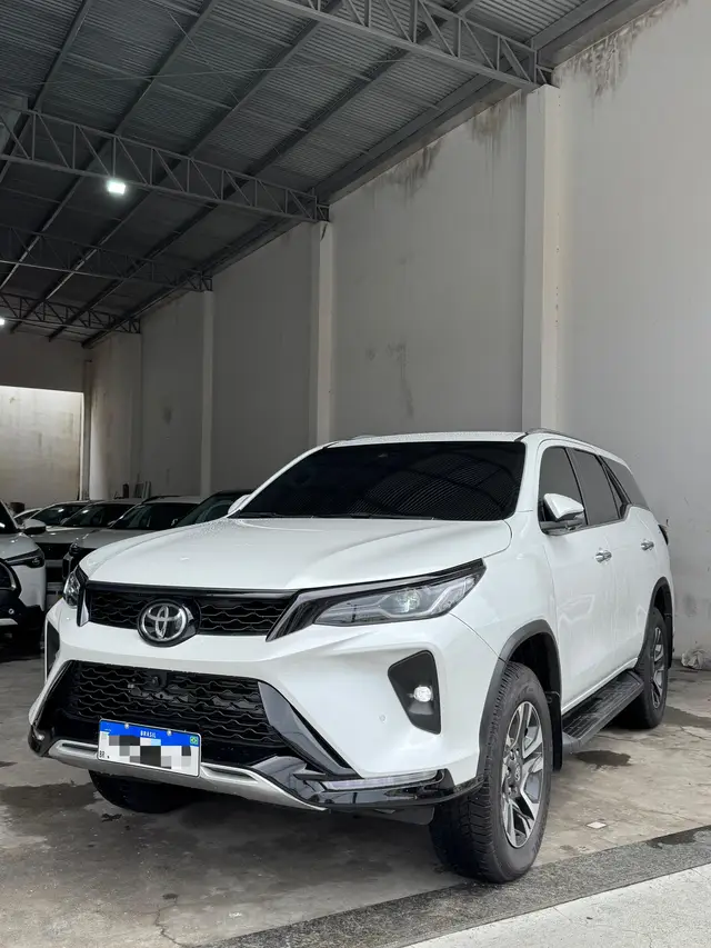 Carro Toyota SW4 2024 SRX 2.8 Turbodiesel 4x4 (Aut.) (7 Lugares)
