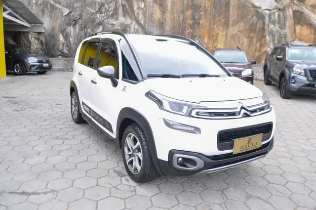 Carro Citroën Aircross 2017 1.5 8V Salomon (Flex)