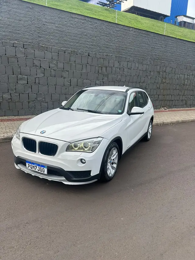 Carro BMW X1 2015 2.0 sDrive20i Activeflex