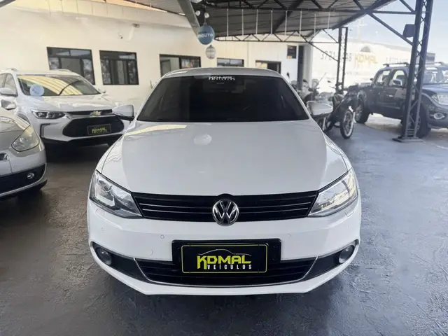 Carro Volkswagen Jetta 2013 2.0 TSI Highline DSG