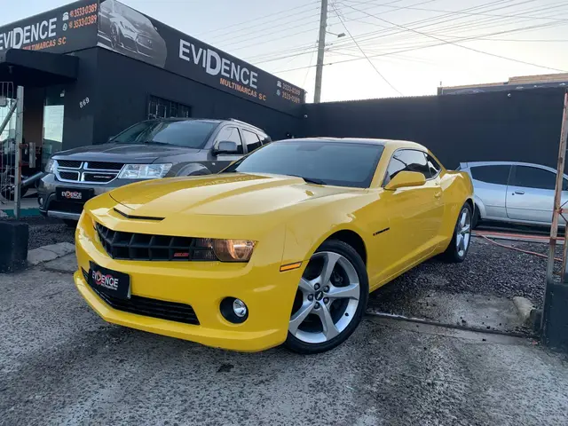 Carro Chevrolet Camaro 2011 SS 6.2