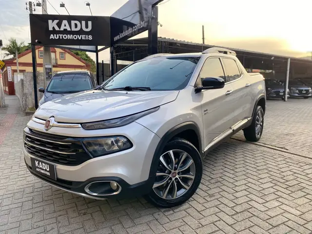 Carro Fiat Toro 2019 Volcano 2.0 diesel AT9 4x4