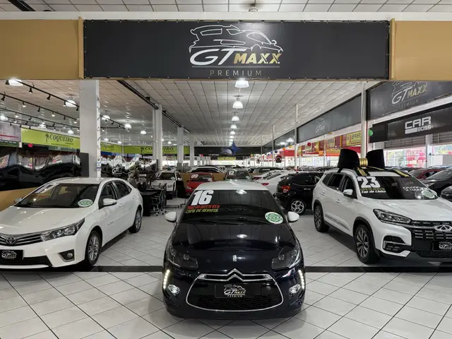 Carro Chevrolet Monza 2016 Sedan SLE 2.0