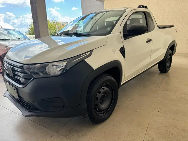 Carro Fiat Strada 2023 Endurance 1.4 Cabine Plus (Flex)