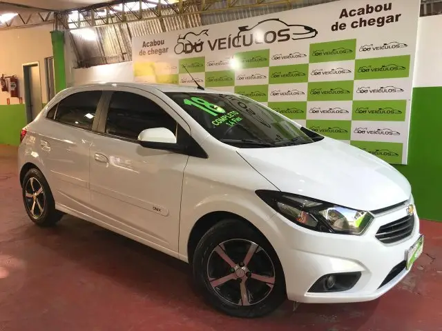 Carro Chevrolet Onix 2018 1.4 LT SPE/4