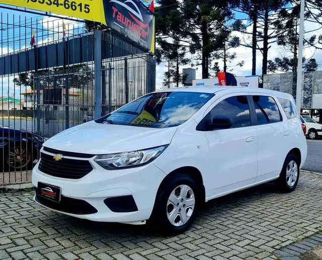 Carro Chevrolet Spin 2023 LT 1.8