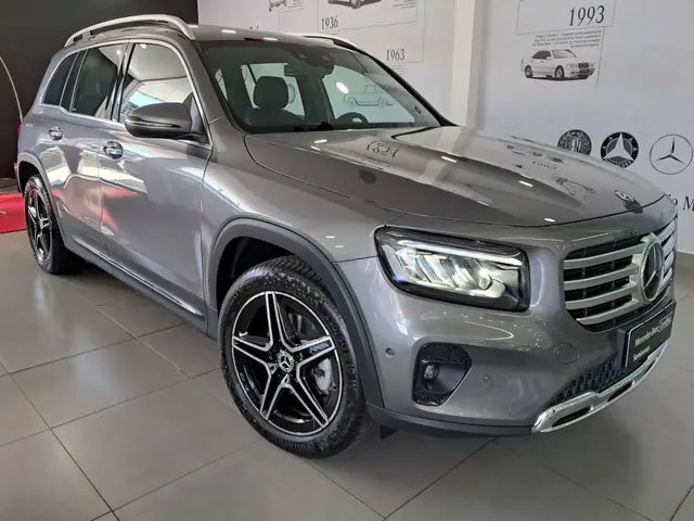 Carro Mercedes-Benz GLB 200 2024 Progressive 1.3 TB 16V Aut.(Híb)