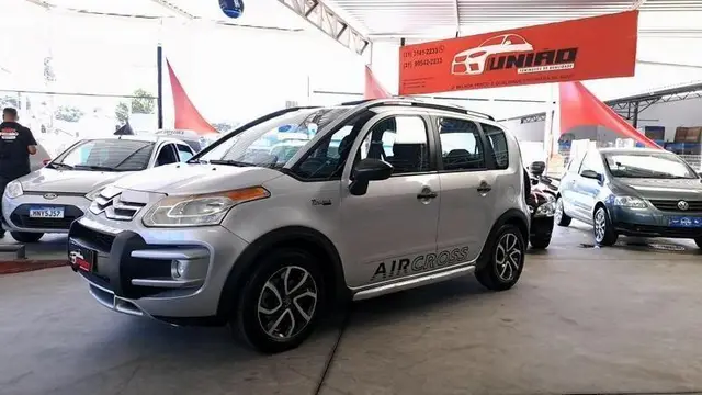 Carro Citroën C3 Picasso 2013 GLX 1.5 8V (Flex)