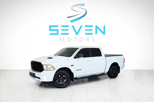 Carro RAM Classic 2022 Laramie 5.7