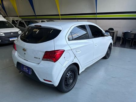 Onix 1.0 LT SPE/4