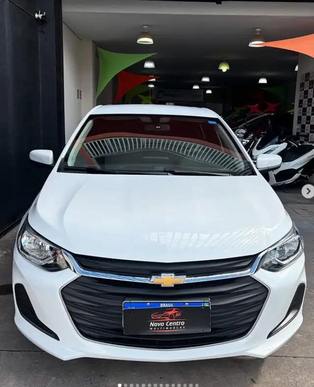 Carro Chevrolet Onix 2024 LT 1.0