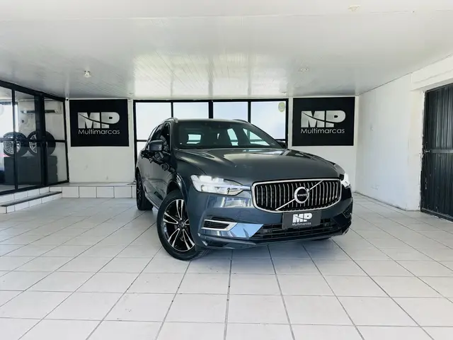 Carro Volvo XC60 2021 Momentum T8 2.0 Hybrid AWD (Aut)