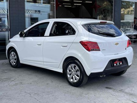 Onix 1.0 LT SPE/4
