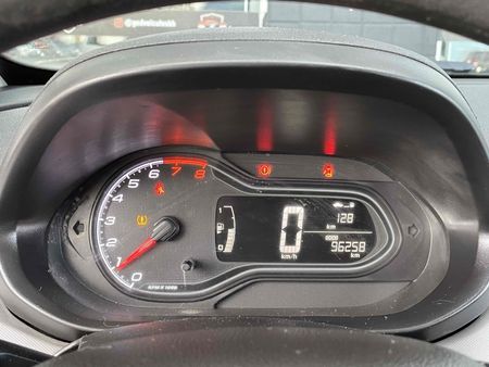 Onix 1.0 LT SPE/4