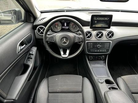 GLA 200 GLA 200 1.6 Advance