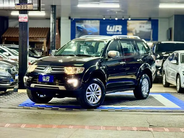 Carro Mitsubishi Pajero 2017 3.2 DI-D HPE 4WD (Aut)