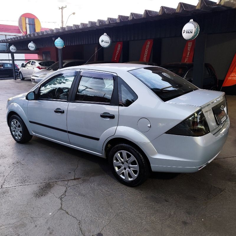 Ford Fiesta Sedan