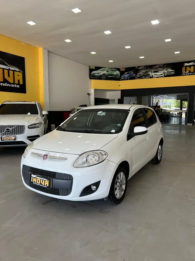Carro Fiat Palio 2015 Attractive 1.0 Evo (Flex)
