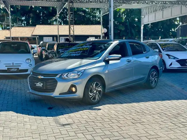 Carro Chevrolet Onix Plus 2024 LT 1.0