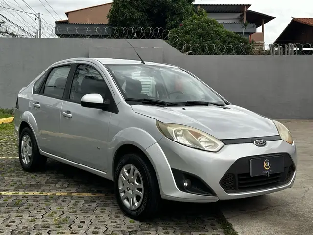 Carro Ford Fiesta Hatch 2014 SE Rocam 1.6 (Flex)