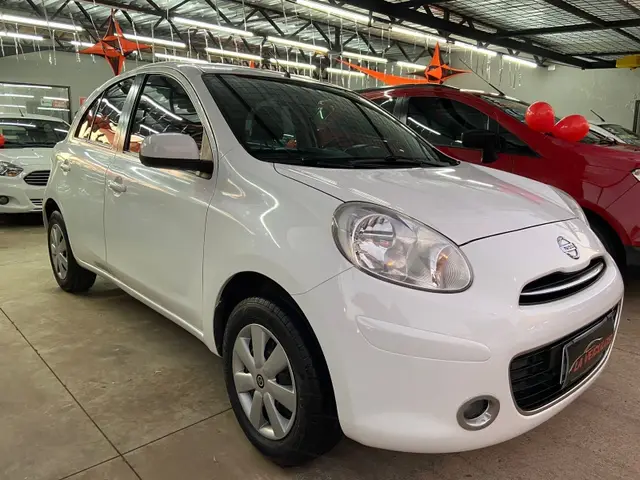 Carro Nissan March 2014 1.6 16V S (Flex)