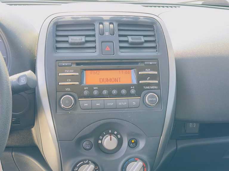 alt=