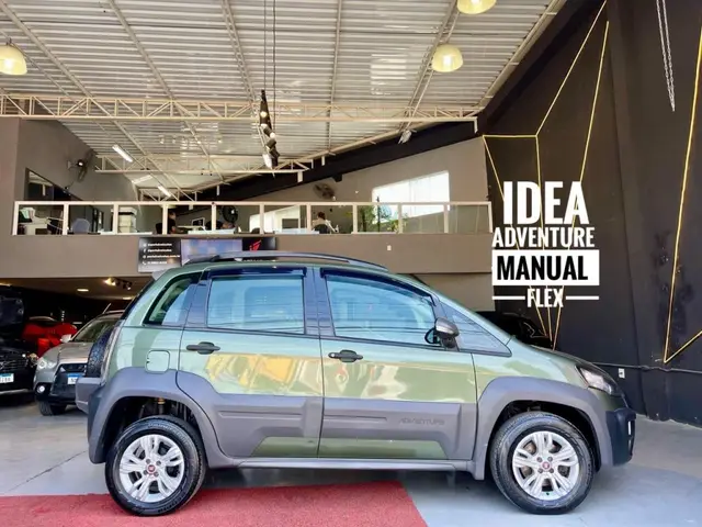 Carro Fiat Idea 2013 Adventure 1.8 16V E.TorQ (Flex)