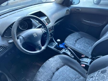 207 Sedan 207 Passion XR 1.4 8V (flex)