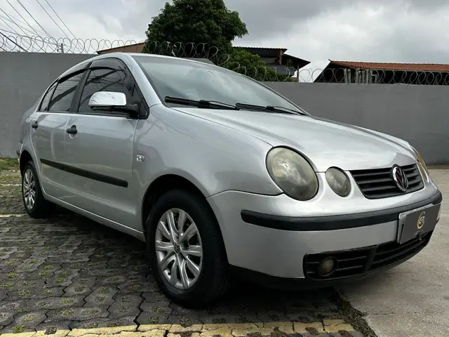 Carro Volkswagen Polo Sedan 2004 1.6 8V