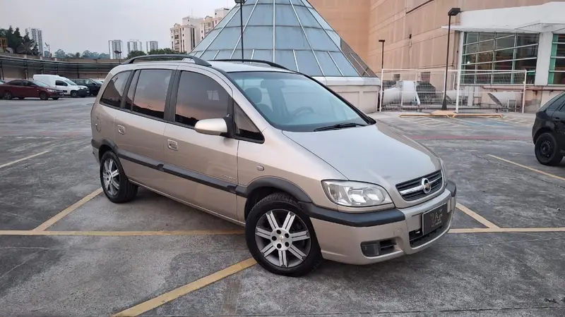 Chevrolet Zafira Elegance 2.0 (Flex) (Aut)