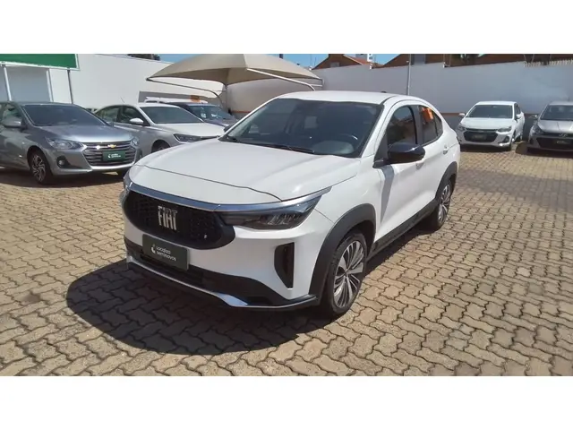 Carro Fiat Fastback 2024 Audace