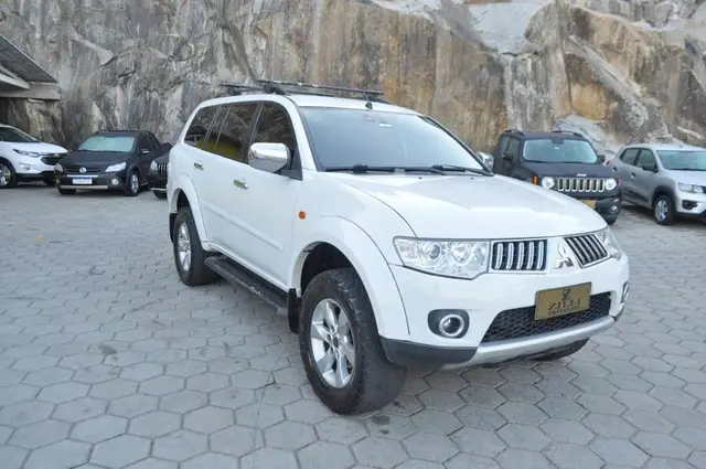 Carro Mitsubishi Pajero Dakar 2013 3.2 HPE 4WD (aut)