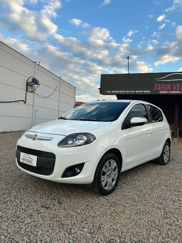 Carro Fiat Palio 2014 Essence 1.6 16V (Flex)