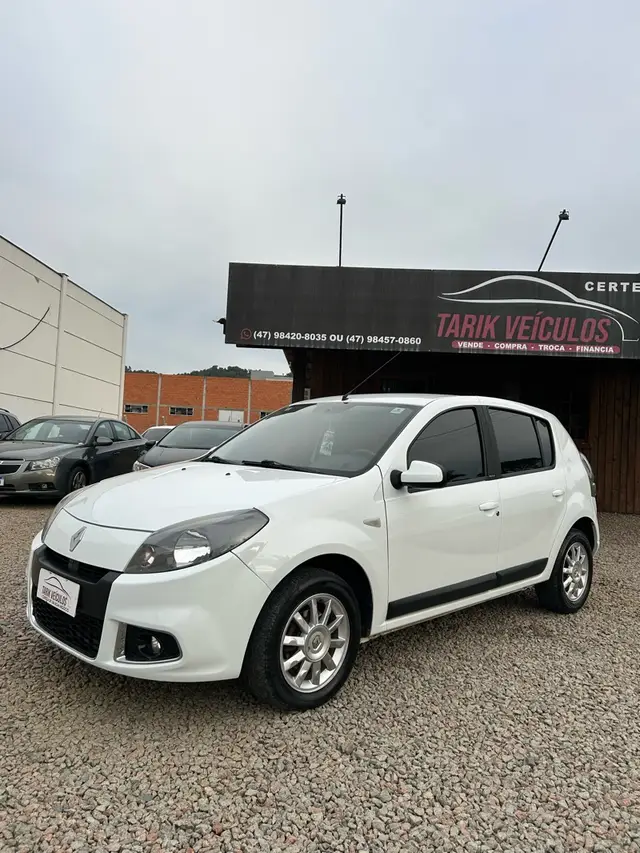 Carro Renault Sandero 2014 Privilège 1.6 8V (flex)