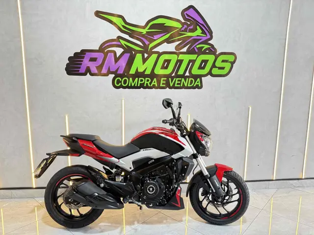 Carro Bajaj Dominar 250 2025 250