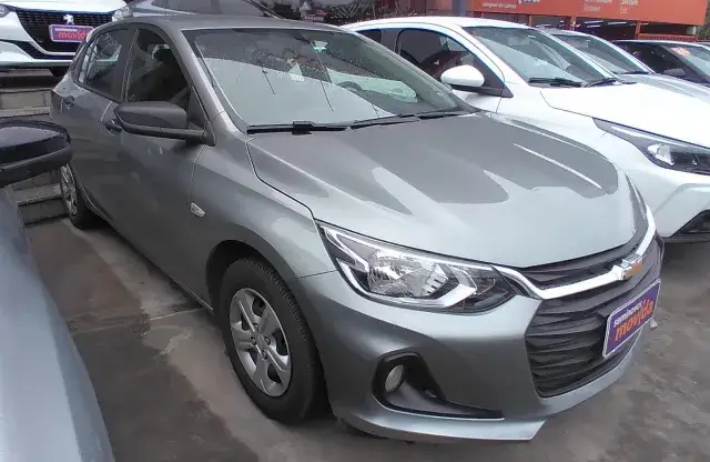 Carro Chevrolet Onix 2024 1.0