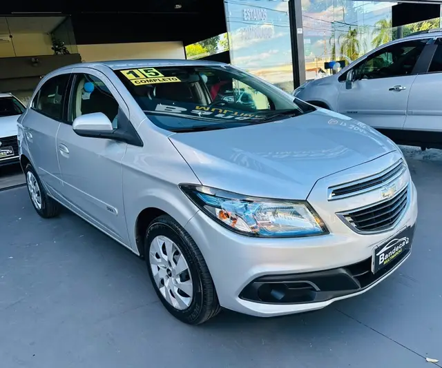 Carro Chevrolet Onix 2015 1.4 LT SPE/4
