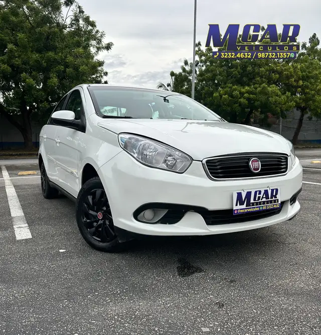 Carro Fiat Grand Siena 2018 Attractive 1.0 (Flex)