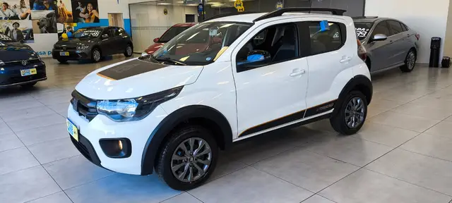 Carro Fiat Mobi 2025 Trekking 1.0